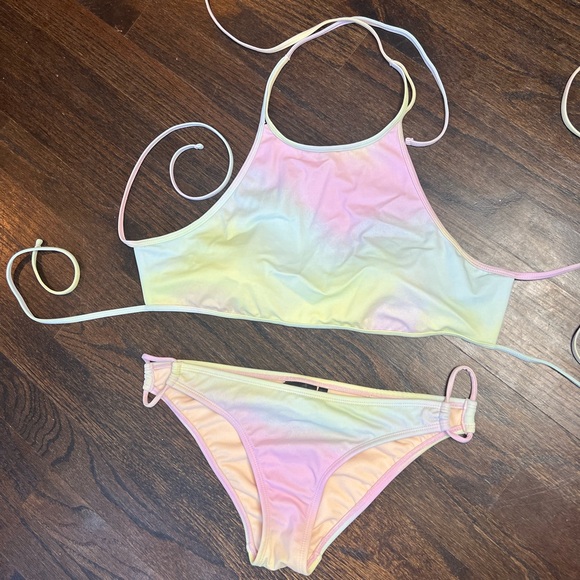 La Hearts Other - LA hearts soft pastel tye dye pastel bikini size M